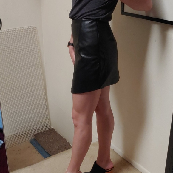 Stitch and Feather - Moto Skirt - Picture 3 of 4